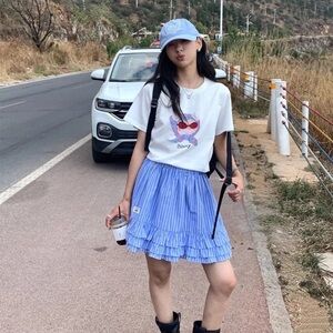 Korean White Graphic Cat Tee